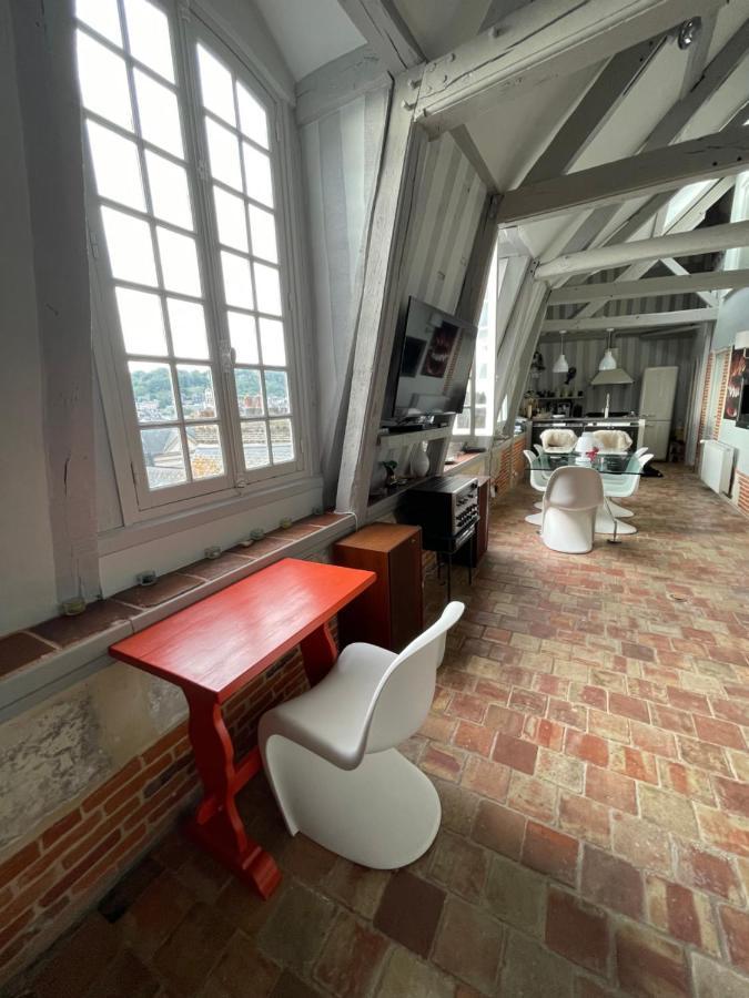 Le Loft Du Homard Bleu - Entre Ciel Et Mer - Free Parking 500M Honfleur Exterior foto